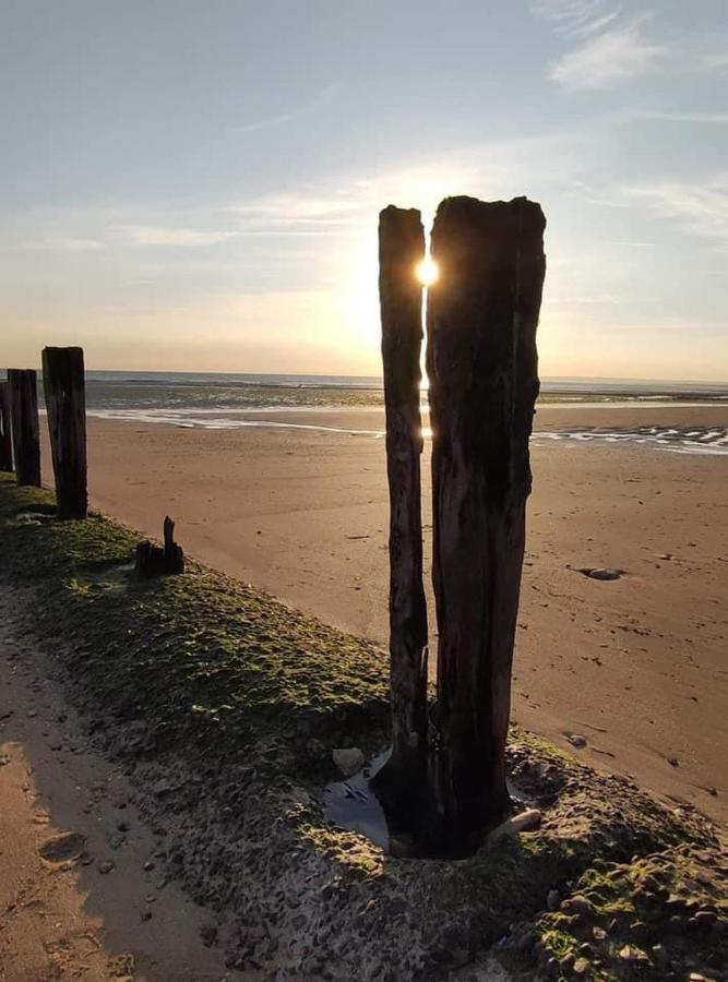 L'Appart' Du Bord De Mer 150M De La Plage Ліон-сюр-Мер Екстер'єр фото